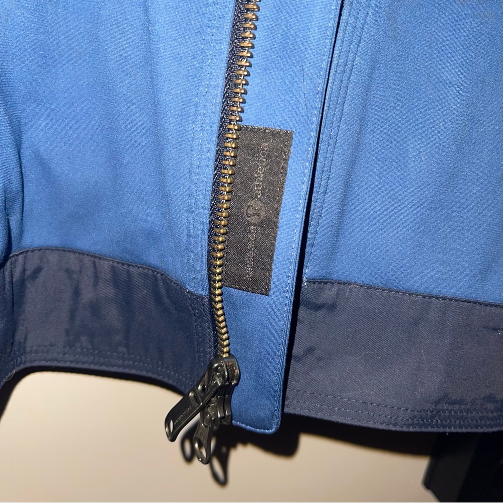 Lululemon Technical Jacket With Multiple Pockets - image 7